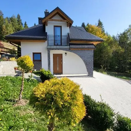 Holiday home Zasiedmiogorek - W Beskidach